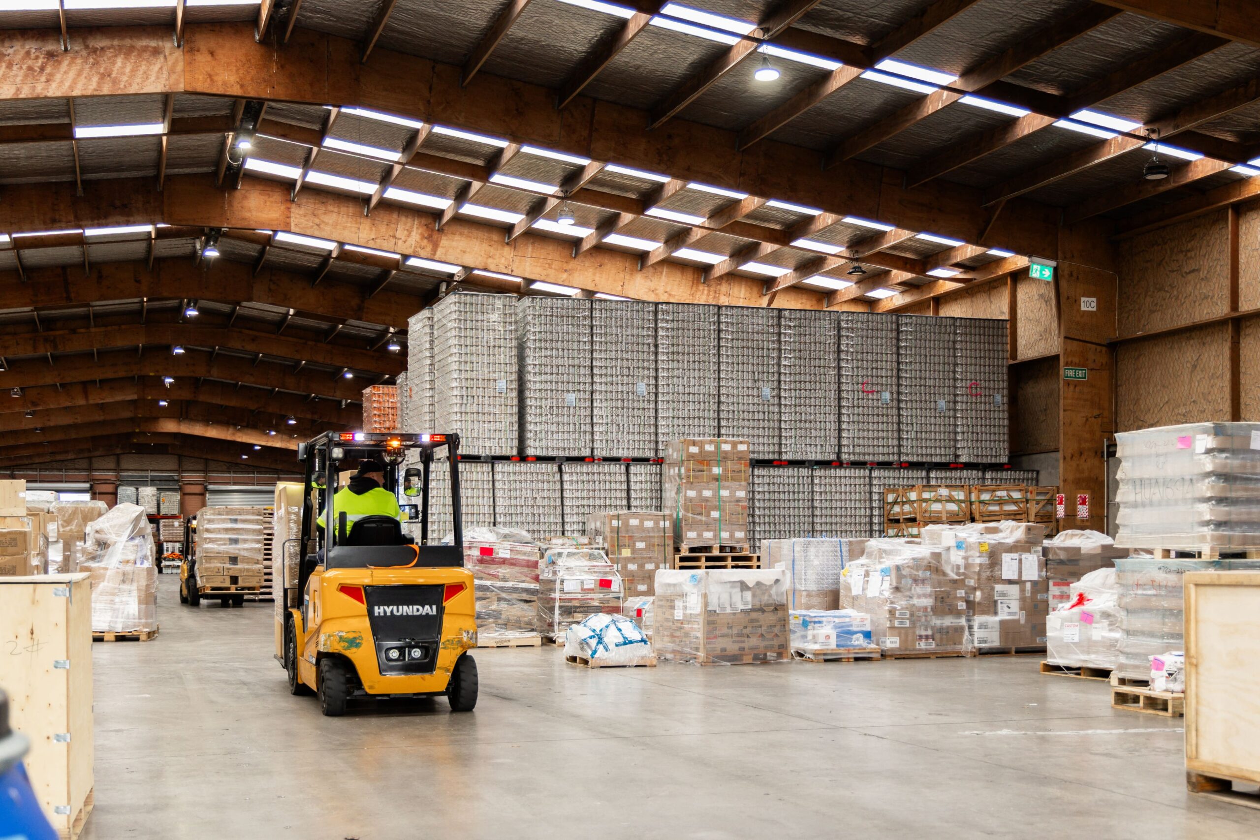 Custom Logistic - Inside Warehouse